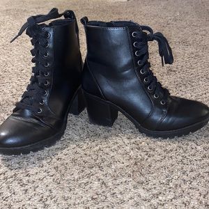 Heeled black boots size 8